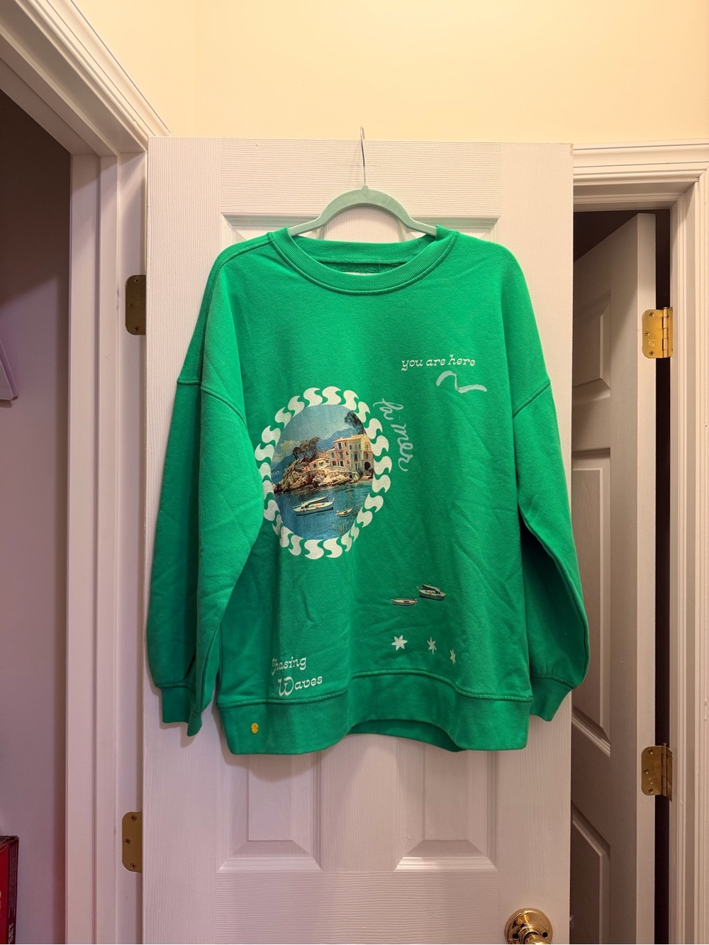 Green Graphic Crewneck Sweatshirt